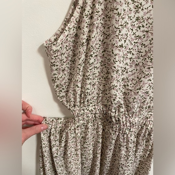 Cut-Out Floral Maxi Dress - Picture 3 of 5